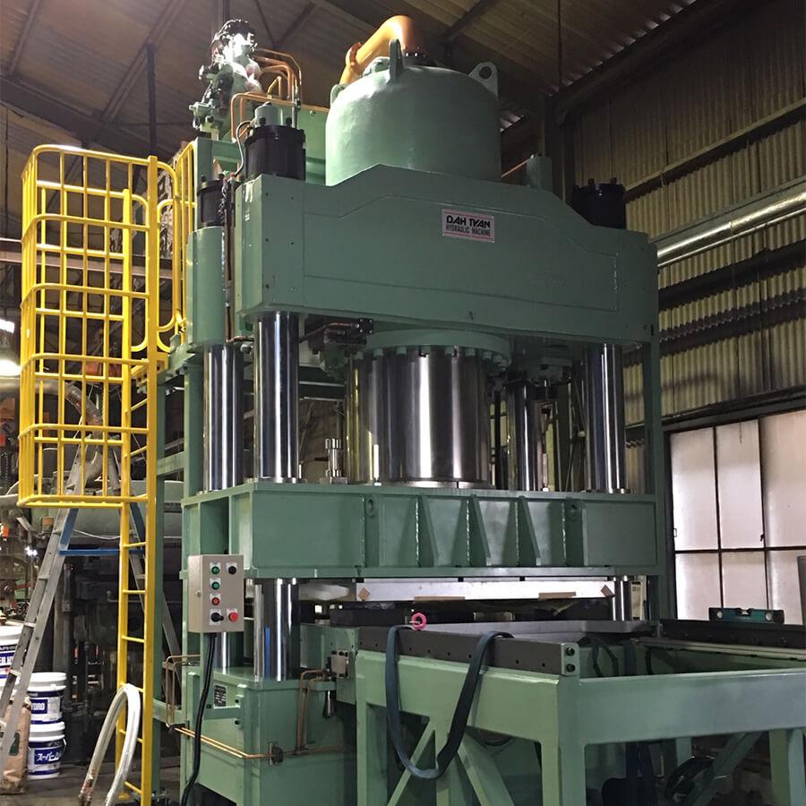 1000tプレス機 据付工事