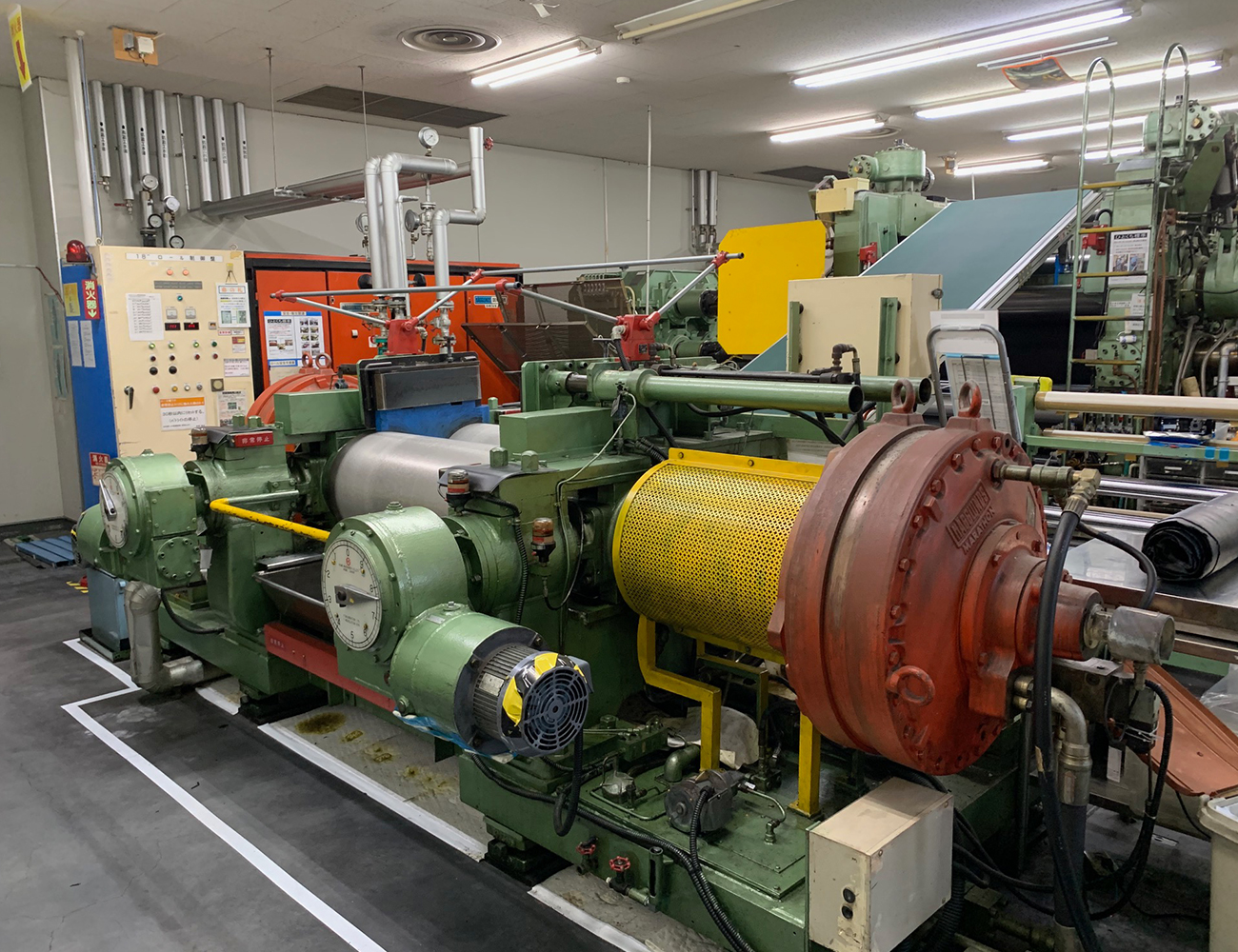 18インチミキシングロール機(油圧モーター)