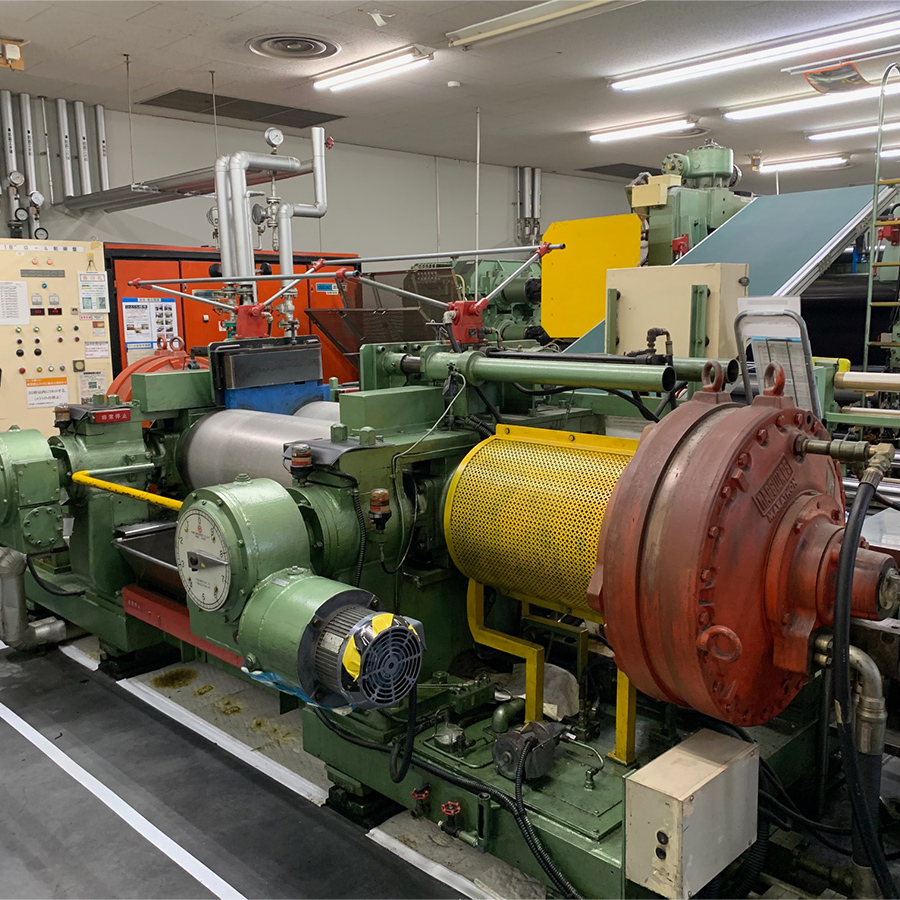 18インチミキシングロール機(油圧モーター)